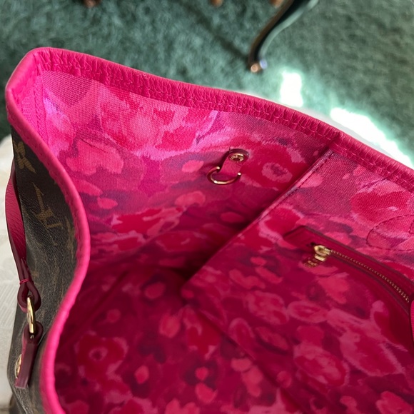 Louis Vuitton Ikat rose, GM - Picture 9 of 16